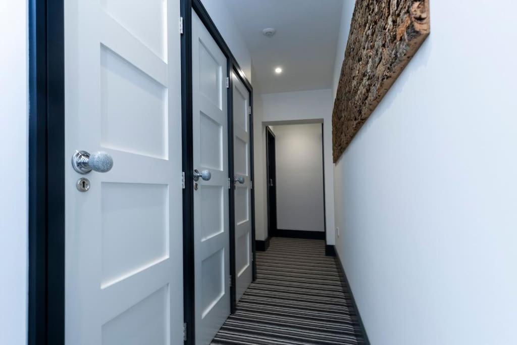 Bootique House - Luxury Group Accommodation In Уейкфийлд Екстериор снимка