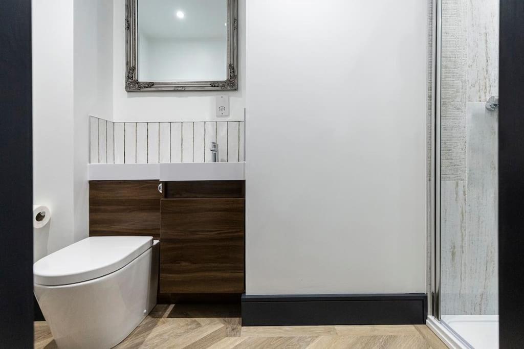 Bootique House - Luxury Group Accommodation In Уейкфийлд Екстериор снимка