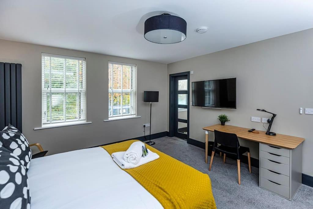 Bootique House - Luxury Group Accommodation In Уейкфийлд Екстериор снимка
