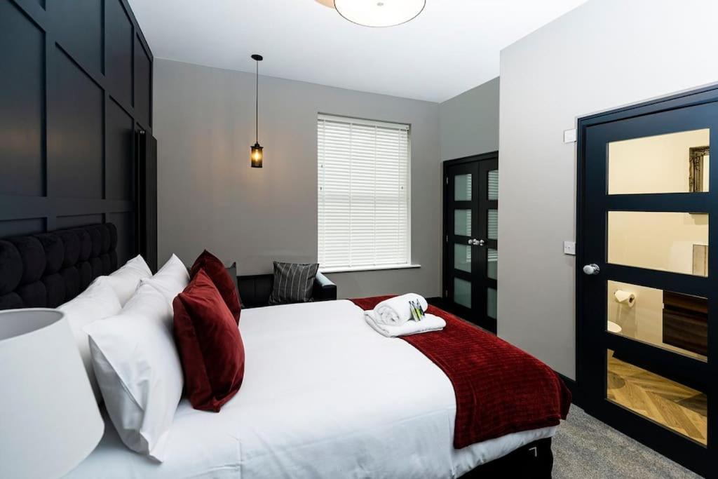 Bootique House - Luxury Group Accommodation In Уейкфийлд Екстериор снимка